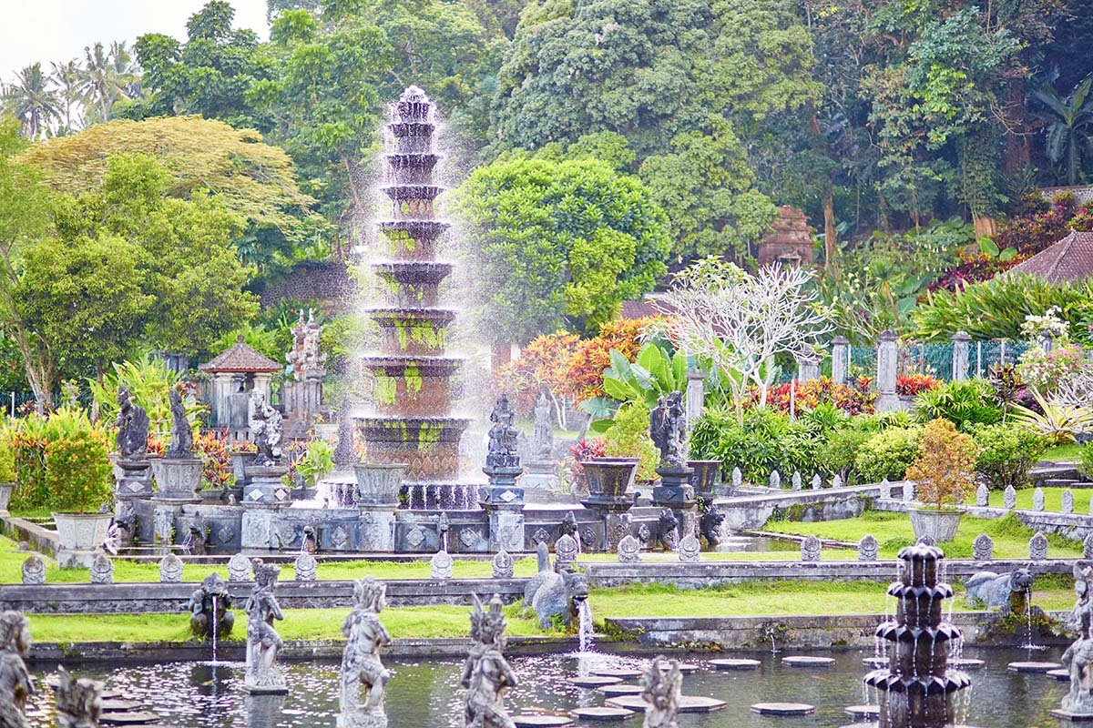 Bali Heaven Gate & Royal Fish Feeding Tour